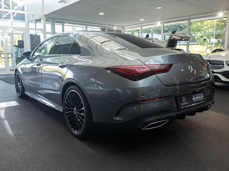 Gebraucht Mercedes CLA200 AMG 163 PS (119 kW) 2024 Grau Coupé