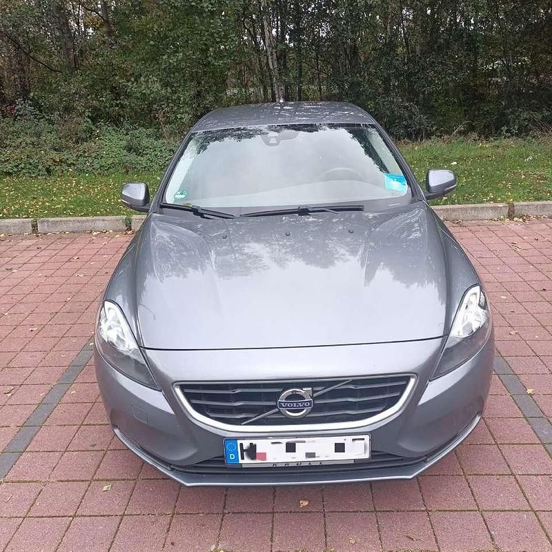 Gebraucht Volvo V40 120 PS (88 kW) 2015 Limousine