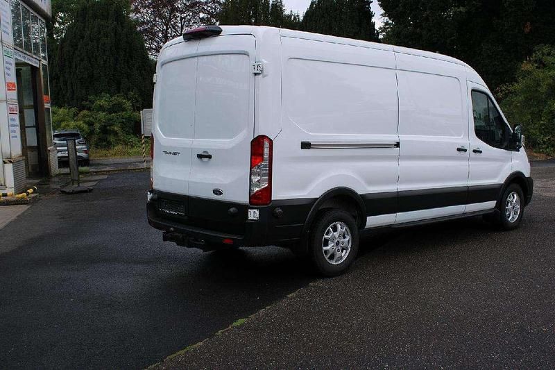 Gebraucht Ford Transit Trend 170 PS (125 kW) 2021 Frostweiß Van / Kleinbus