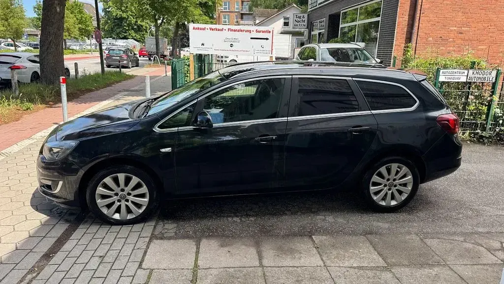 Gebraucht Opel Astra Exklusiv 110 PS (80 kW) 2016 Schwarz Kombi