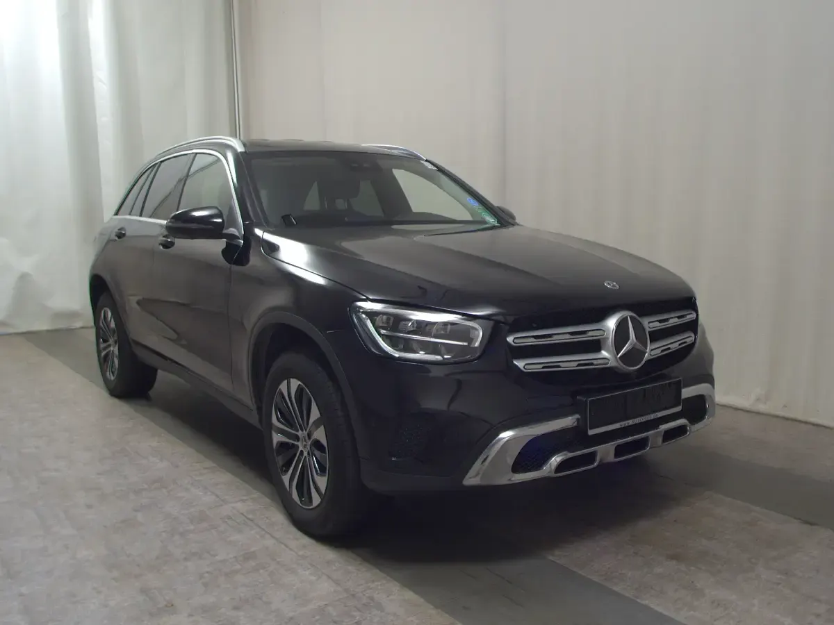 Gebraucht Mercedes GLC300de 306 PS (225 kW) 2022 Schwarz SUV