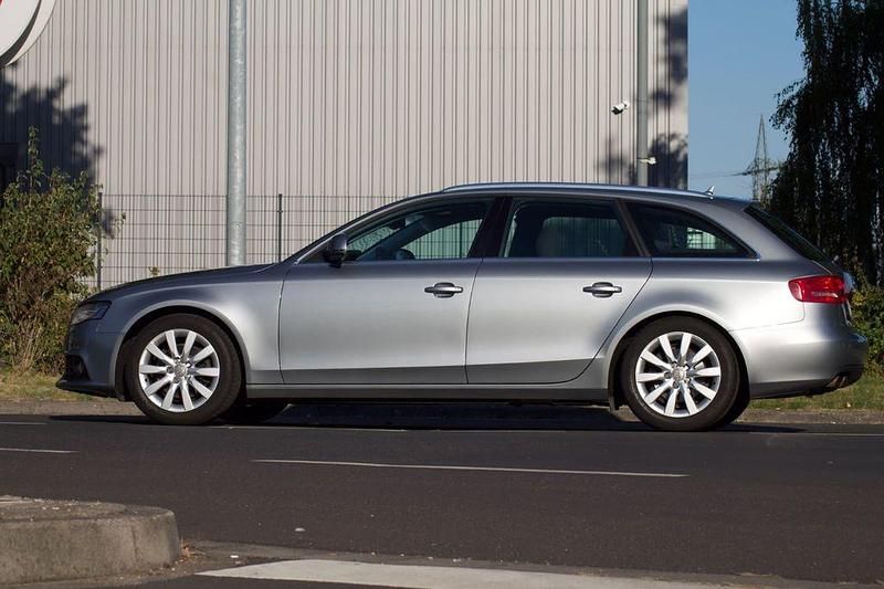 Gebraucht Audi A4 Ambition 160 PS (117 kW) 2010 Grau Kombi