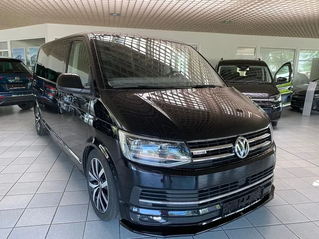Gebraucht VW Caravelle Highline 199 PS (146 kW) 2019 Deep black perleffekt Van