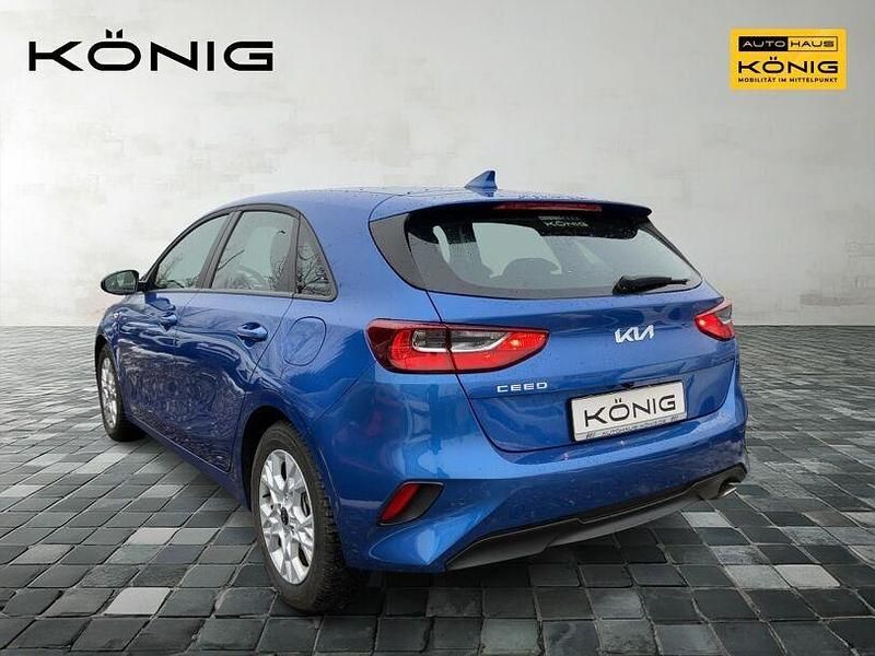 Gebraucht Kia Ceed Edition 7 101 PS (74 kW) 2023 Blau Kleinwagen