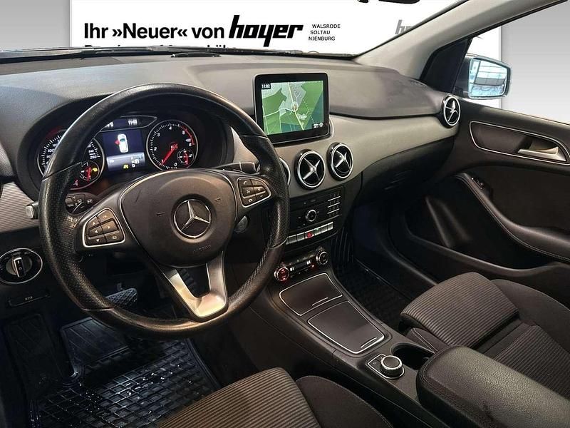 Gebraucht Mercedes B200 Style 136 PS (100 kW) 2017 Mountaingrau (metallic) Van / Kleinbus