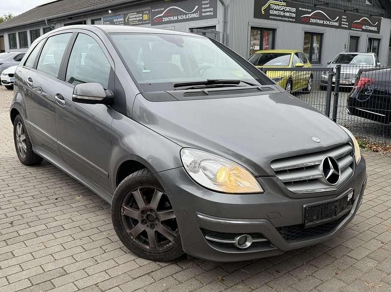 Gebraucht Mercedes B180 109 PS (80 kW) 2010 Mountaingrau  met. Van / Kleinbus
