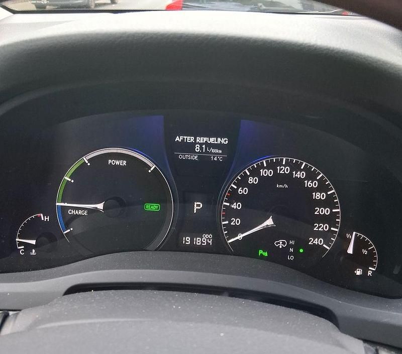 Schwarz Gebraucht 2010 Lexus RX450h Executive Line SUV | 15.400 € (Etwas zu teuer) - Bild 1/4