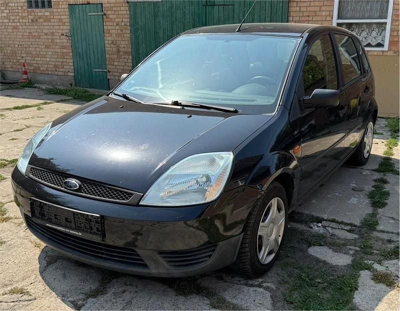 Schwarz Gebraucht 2003 Ford Fiesta Kleinwagen | 450 € (Superpreis) - Bild 1/4