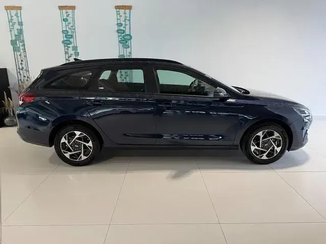 Neu Hyundai i30 GO! 97 PS (71 kW) 2025 Metallic
