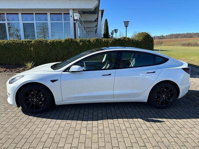 Gebraucht Tesla Model 3 350 kW (476 PS) 2021 Weiß Limousine