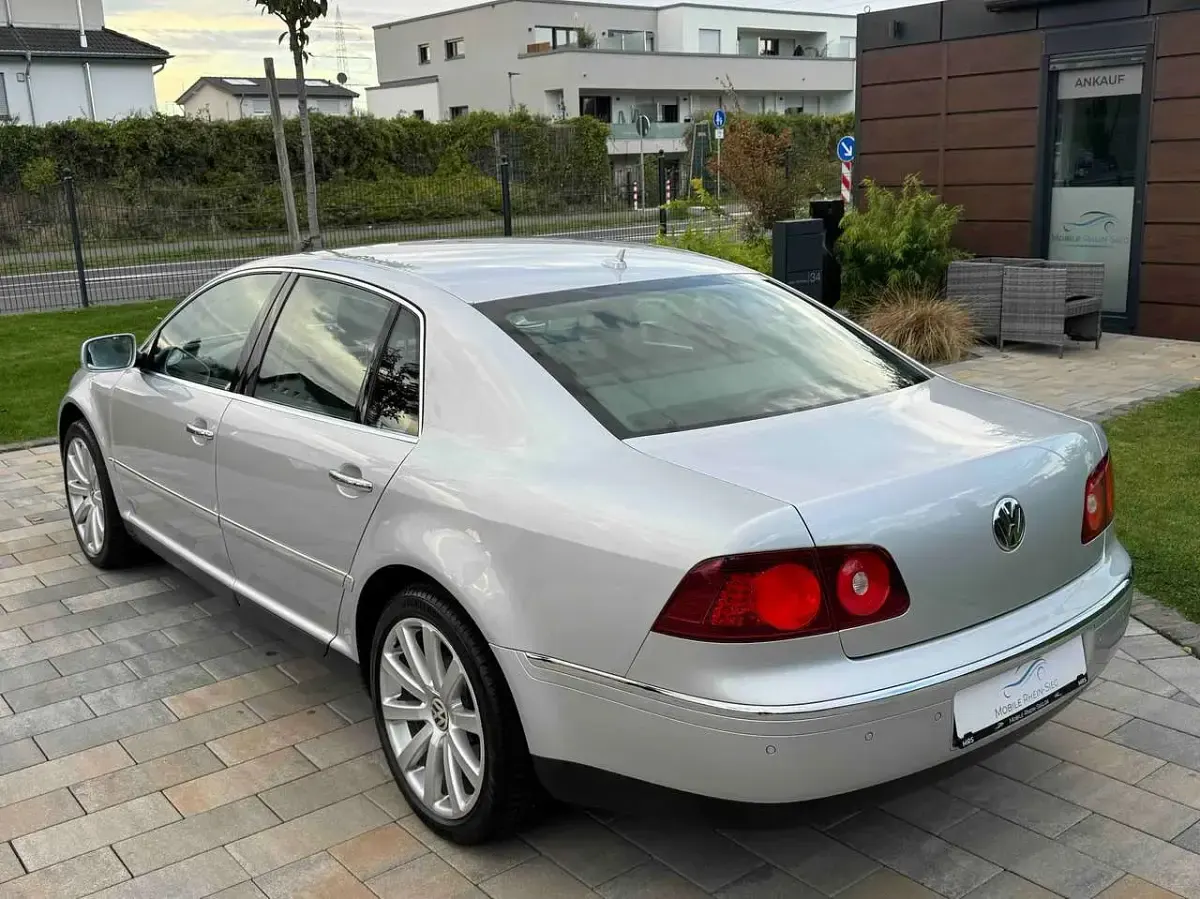 Gebraucht VW Phaeton 232 PS (170 kW) 2008 Silber Limousine