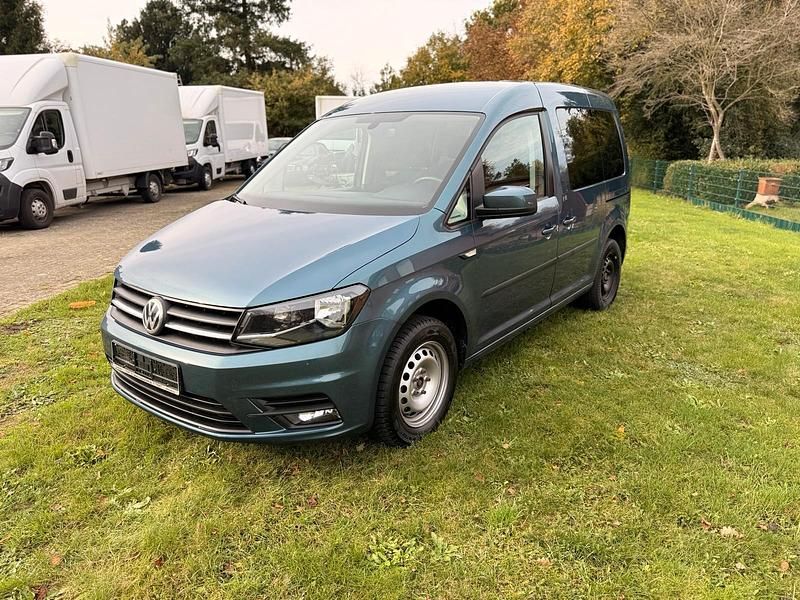 Grün Gebraucht 2015 VW Caddy Trendline Van / Kleinbus | 8.999 € (Fairer Preis) - Bild 1/4