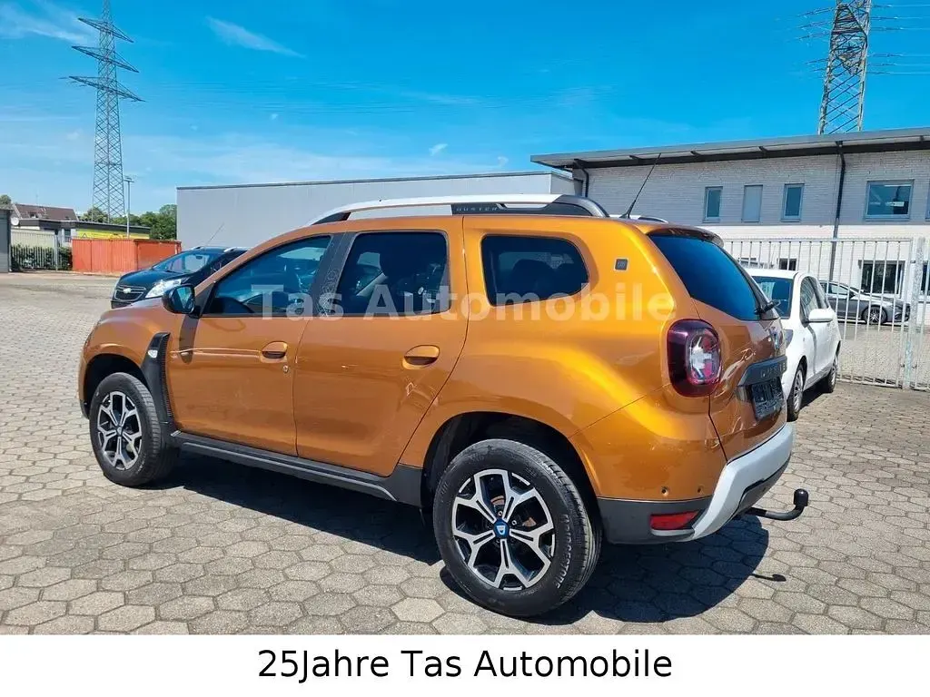 Gebraucht Dacia Duster Anniversary 101 PS (74 kW) 2021 Atacamaorange SUV