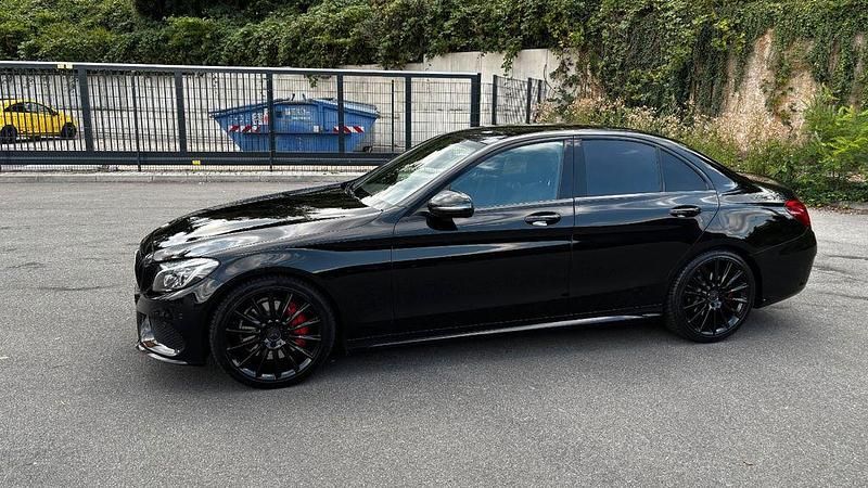 Schwarz Gebraucht 2015 Mercedes C400 AMG line Limousine | 22.999 € (Fairer Preis) - Bild 1/4