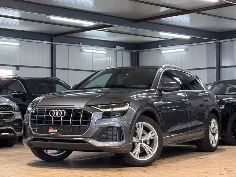 Gebraucht Audi Q8 S-Line 286 PS (210 kW) 2023 Grau SUV