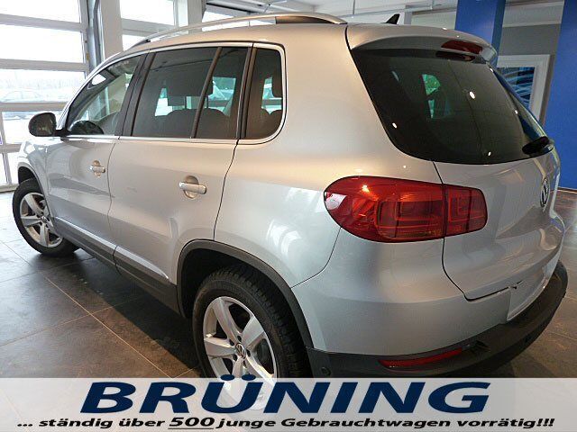 Gebraucht VW Tiguan Cup 140 PS (102 kW) 2014 Silber metallic SUV