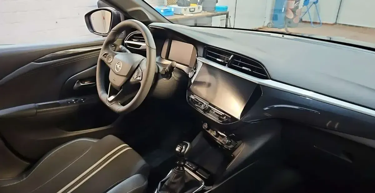 Gebraucht Opel Corsa GS Line 101 PS (74 kW) 2025 Schwarz Kleinwagen