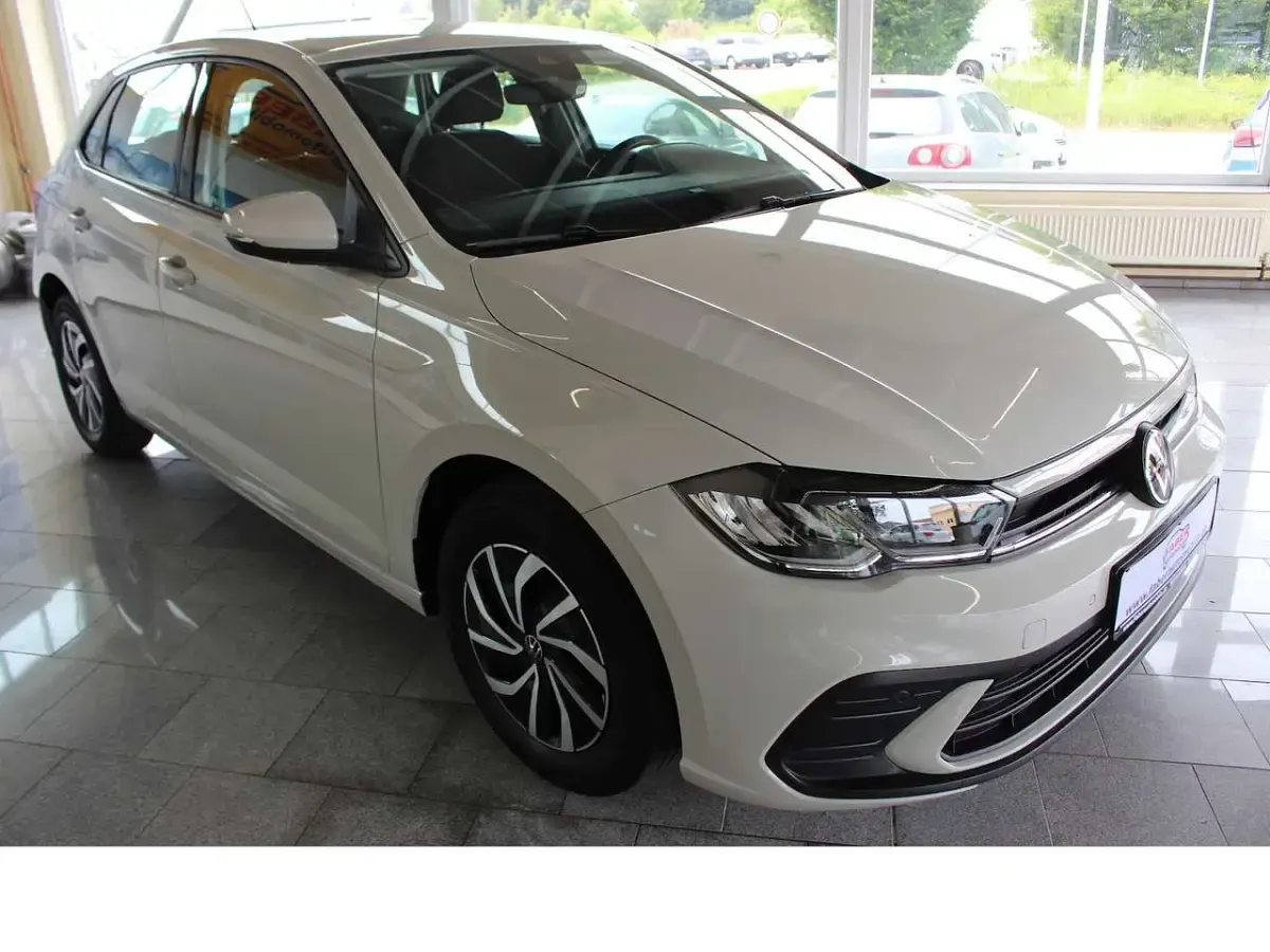 Gebraucht VW Polo Life 95 PS (69 kW) 2022 Ascotgrau Kleinwagen