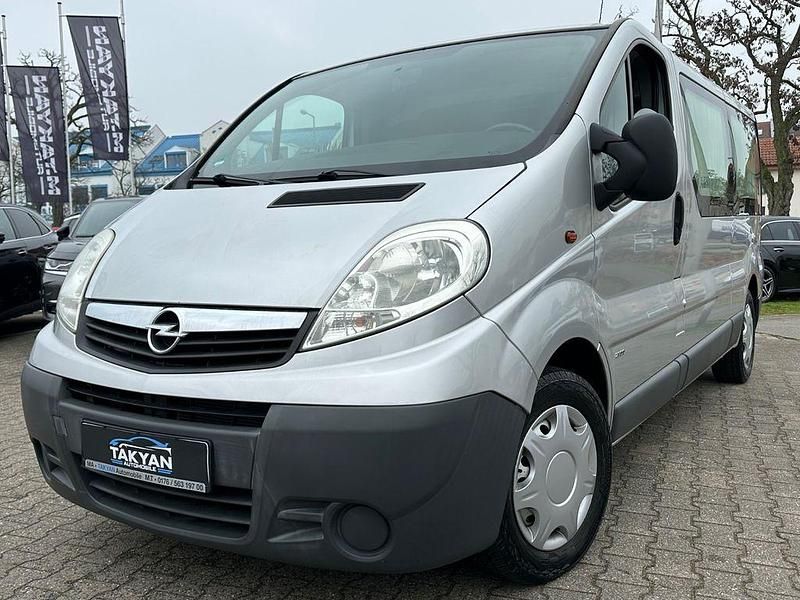 Gebraucht Opel Vivaro 90 PS (66 kW) 2006 Silber Van / Kleinbus