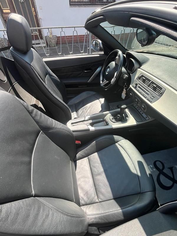 Gebraucht BMW Z4 170 PS (125 kW) 2005 Grau Cabrio