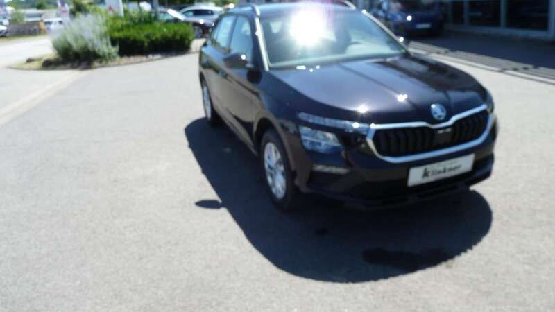Neu Skoda Kamiq Essence 116 PS (85 kW) 2025 Schwarzmagic perleffekt SUV