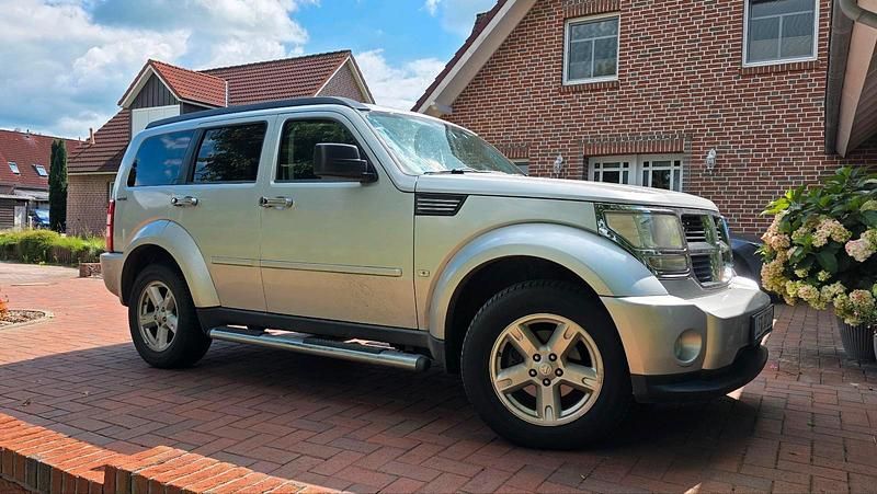 Silber Gebraucht 2010 Dodge Nitro SUV | 7.500 € (Fairer Preis) - Bild 1/4