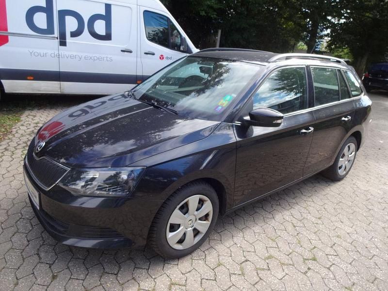 Schwarz Gebraucht 2017 Skoda Fabia Ambition Kombi | 4.600 € (Fairer Preis) - Bild 1/4