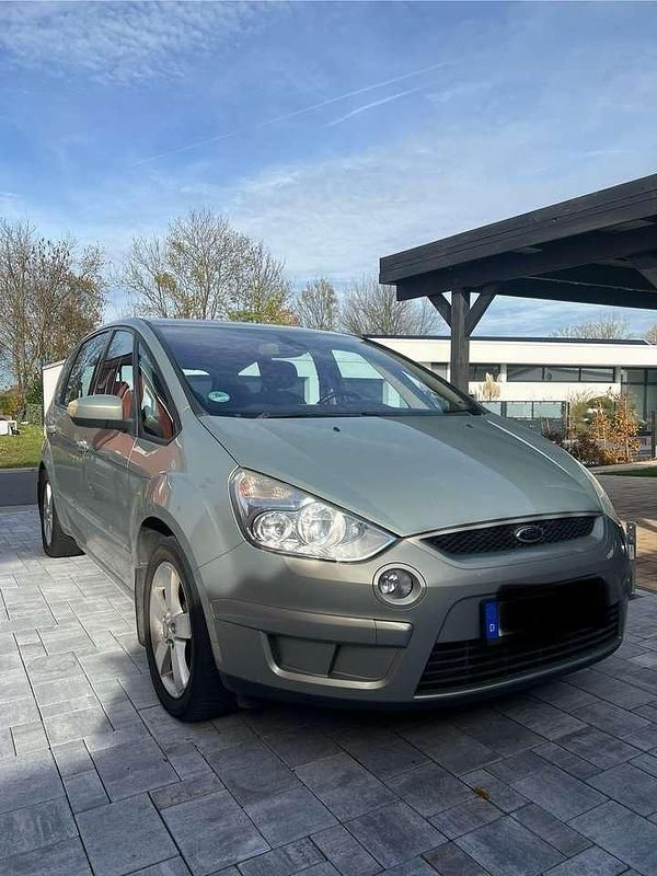 Gebraucht Ford S-MAX Titanium 175 PS (128 kW) 2009 Van / Kleinbus
