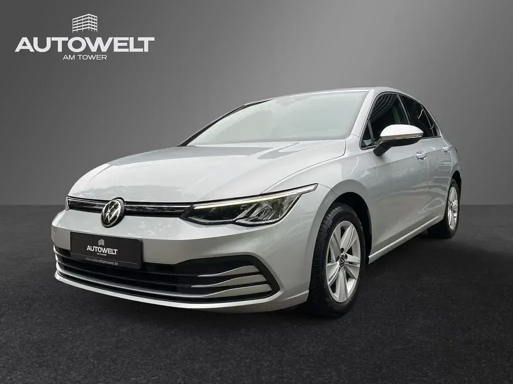 Gebraucht VW Golf VIII Life 150 PS (110 kW) 2020 Silber Limousine