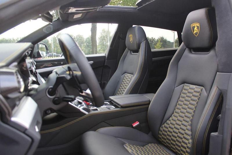 Second-hand Lamborghini Urus 650 CP (478 kW) 2020 Negru SUV