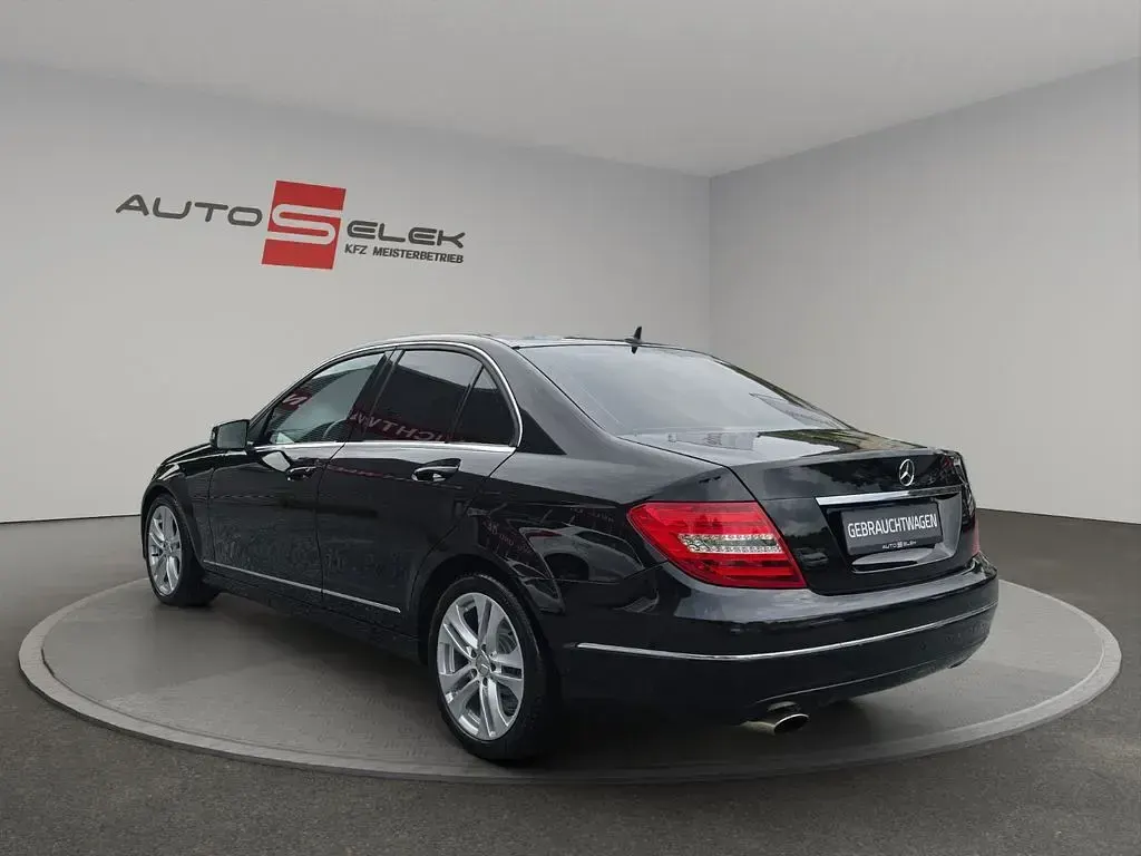 Gebraucht Mercedes C200 Avantgarde 184 PS (135 kW) 2012 Obsidianschwarz Limousine