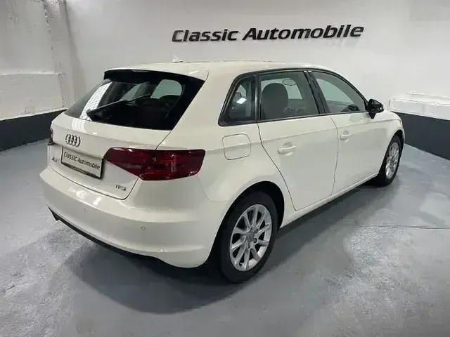 Gebraucht Audi A3 Attraction 150 PS (110 kW) 2013 Phantomschwarz Limousine