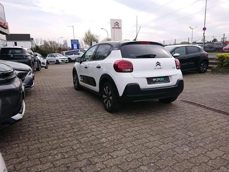 Gebraucht Citroën C3 PureTech 83 PS (61 kW) 2024 Polar weiß / dach schwarz Kleinwagen