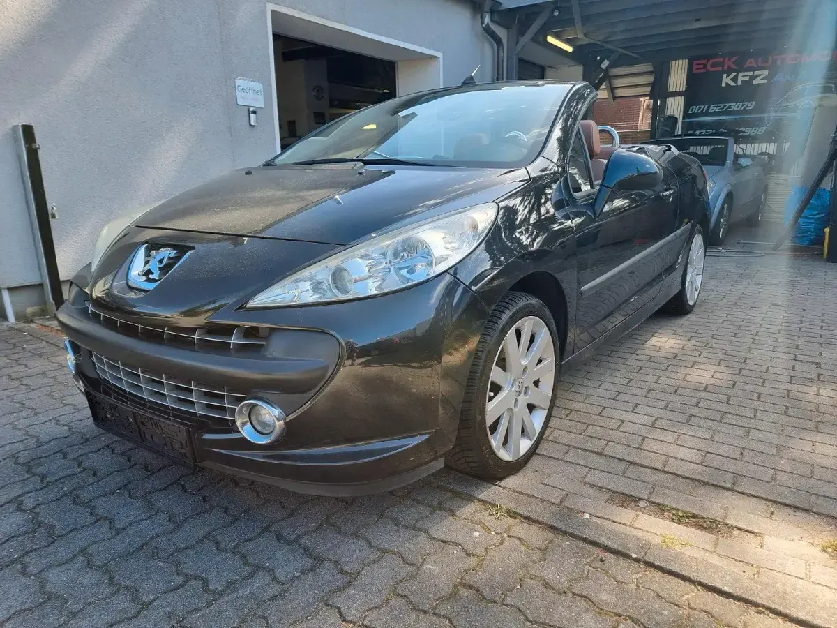 Gebraucht Peugeot 207 CC 120 PS (88 kW) 2007 Schwarz Cabrio