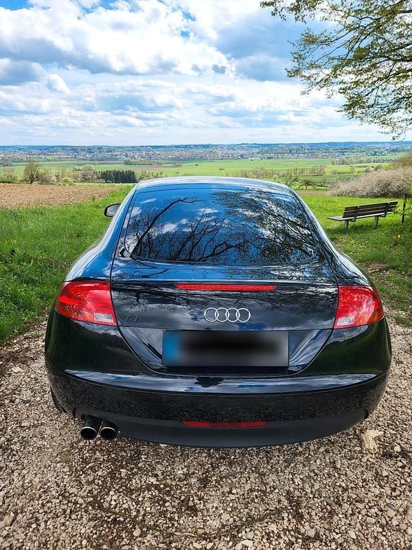 Second-hand Audi TT 160 CP (117 kW) 2009 Negru Coupe