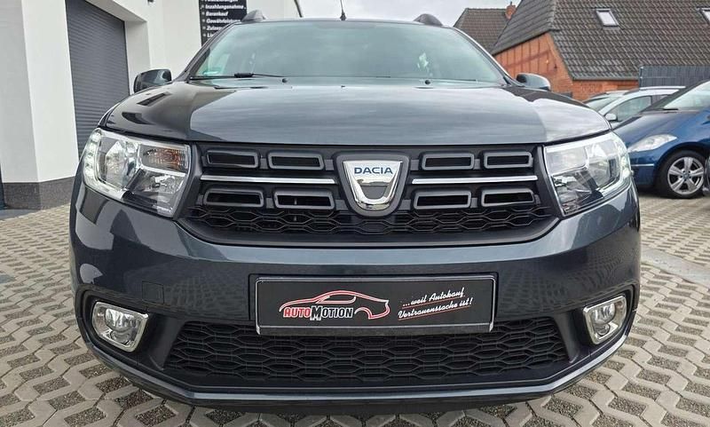 Grau Gebraucht 2018 Dacia Logan MCV Kombi | 7.690 € (Fairer Preis) - Bild 1/4