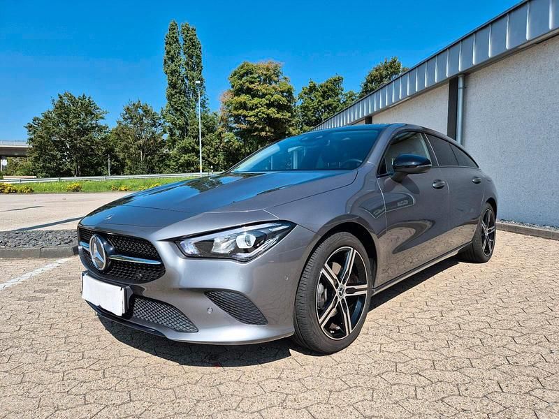Grau Gebraucht 2022 Mercedes 200 Progressive Kombi | 29.950 € (Superpreis) - Bild 1/4