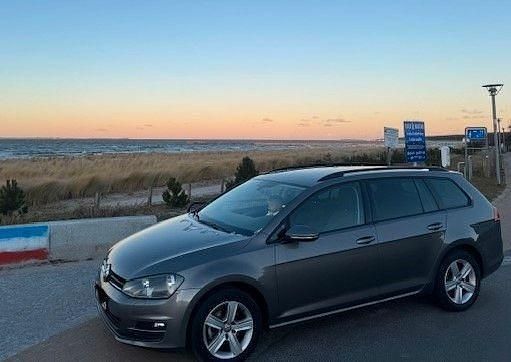Grau Gebraucht 2014 VW Golf VII Comfortline Kombi | 8.990 € (Fairer Preis) - Bild 1/4