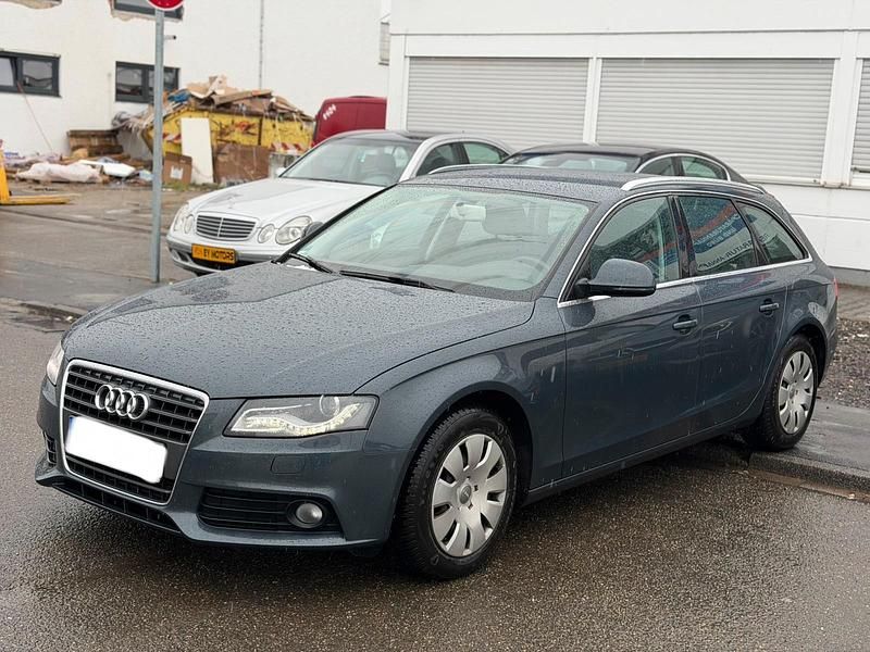 Gebraucht Audi A4 Ambition 160 PS (117 kW) 2009 Grau Kombi