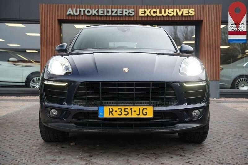 Second-hand Porsche Macan 258 CP (189 kW) 2017 Albastru SUV