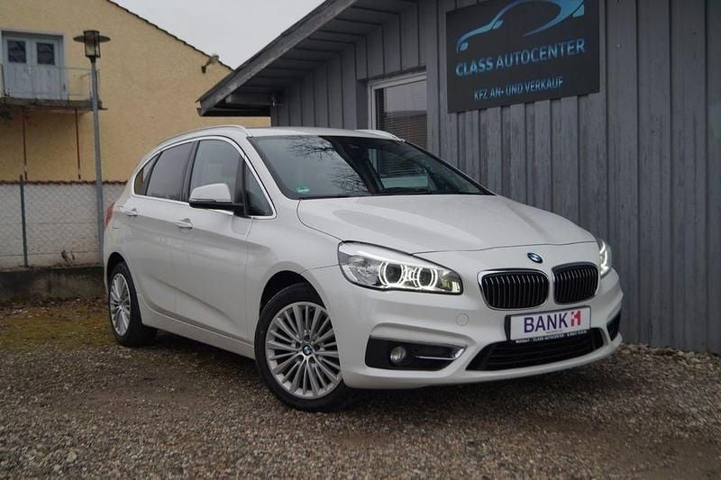 Gebraucht BMW 218 Active Tourer Luxury Line 150 PS (110 kW) 2014 Weiß Van / Kleinbus