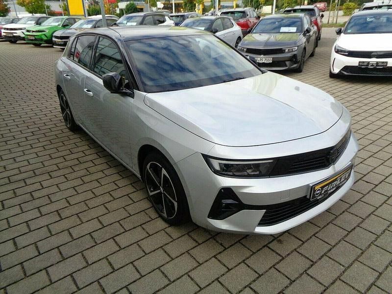 Gebraucht Opel Astra 131 PS (96 kW) 2024 Kristall silber Limousine