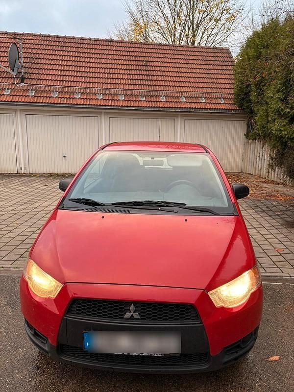 Rot Gebraucht 2009 Mitsubishi Colt | 1.700 € (Etwas zu teuer) - Bild 1/4