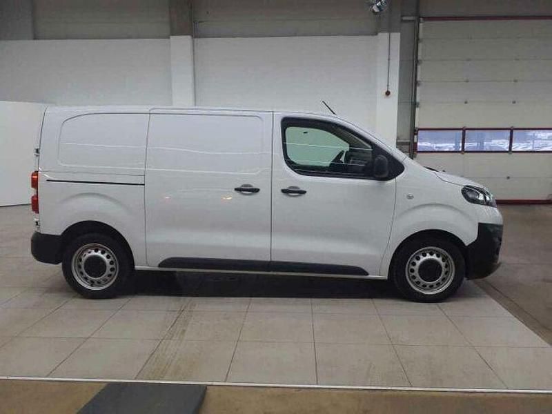 Gebraucht Opel Vivaro Elegance 177 PS (130 kW) 2023 Jade weiß Van / Kleinbus
