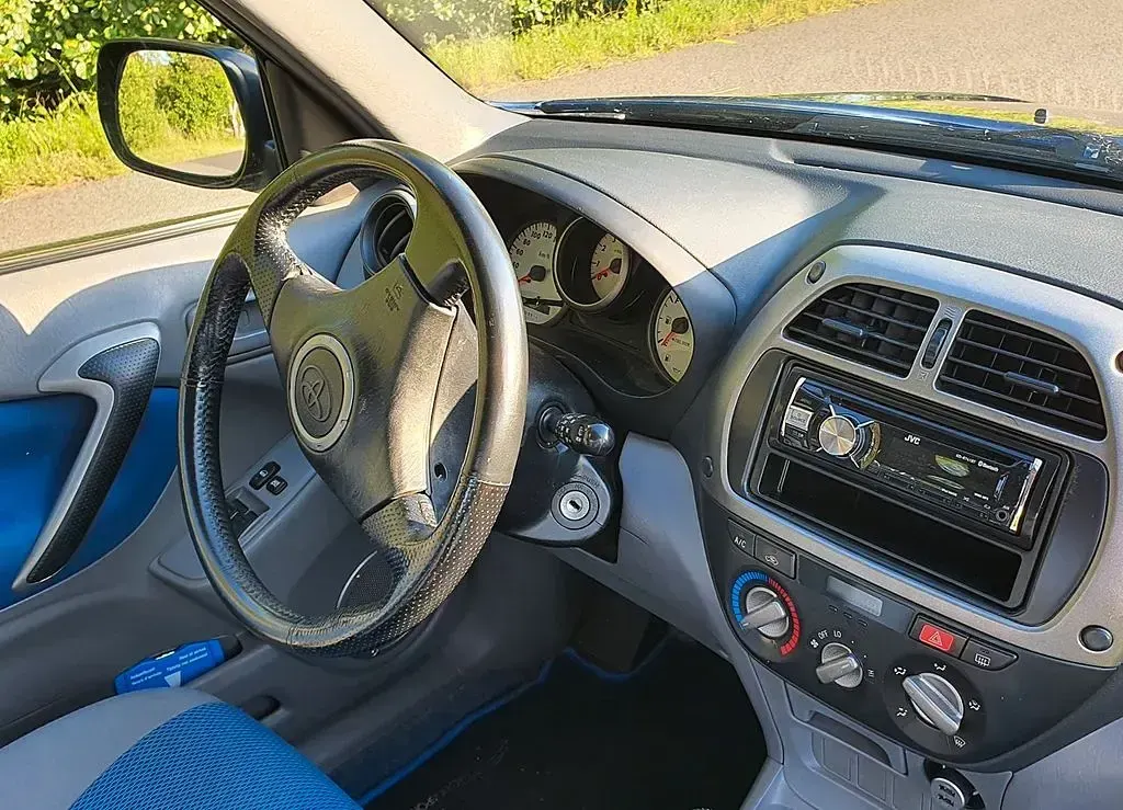 Gebraucht Toyota RAV4 125 PS (91 kW) 2003 Blau SUV
