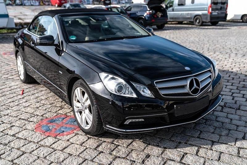 Grau Gebraucht 2010 Mercedes E250 Cabrio | 10.500 € (Superpreis) - Bild 1/4