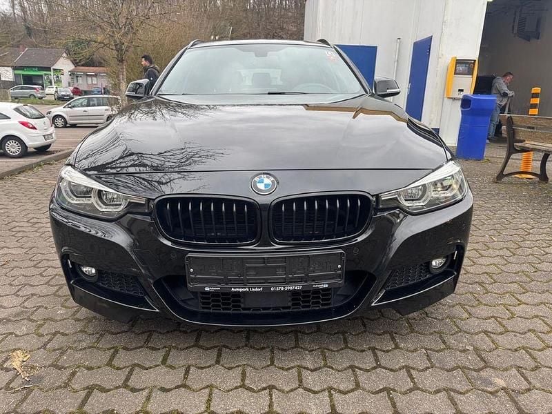 Gebraucht BMW 330 Shadowline 252 PS (185 kW) 2019 Schwarz Kombi
