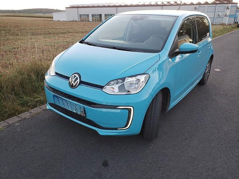 Blau Gebraucht 2021 VW e-up! Kleinwagen | 11.199 € (Fairer Preis) - Bild 1/4