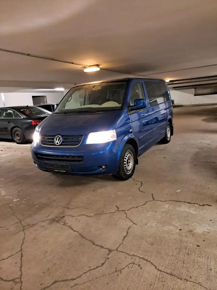 Gebraucht VW Multivan 174 PS (127 kW) 2008 Blau Van / Kleinbus