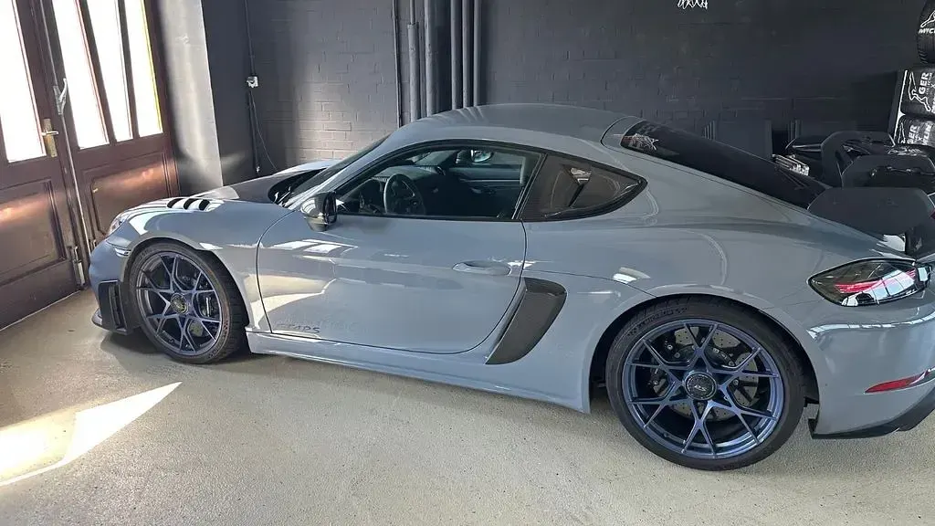 Gebraucht Porsche Cayman GT4 500 PS (367 kW) 2022 Grau